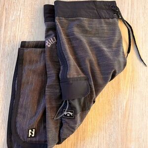 Billabong Dark Gray quick dry black 29 1 pocket board shorts